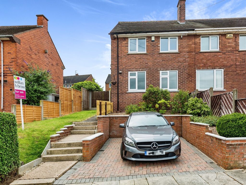 3 bed town house for sale in Crumwell Road, Kimberworth Park, Rotherham