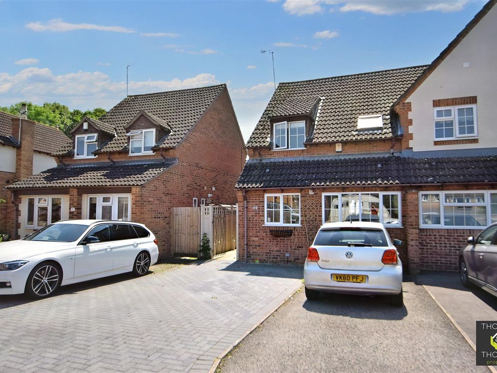 3 bed semidetached house for sale in Ashleworth Gardens, Quedgeley