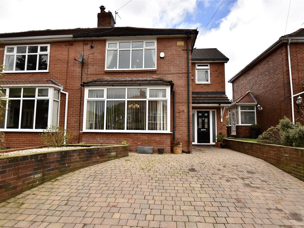 4 bed semidetached house for sale in Harton Close, Shaw, Oldham OL2