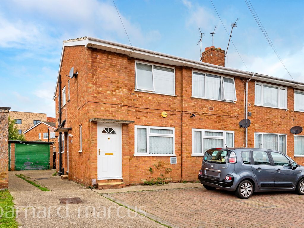 2 bed property for sale in Marriott Close, Feltham TW14 Zoopla