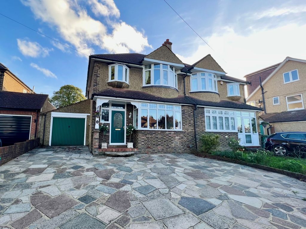 3 bed semidetached house for sale in East Drive, Carshalton SM5 Zoopla