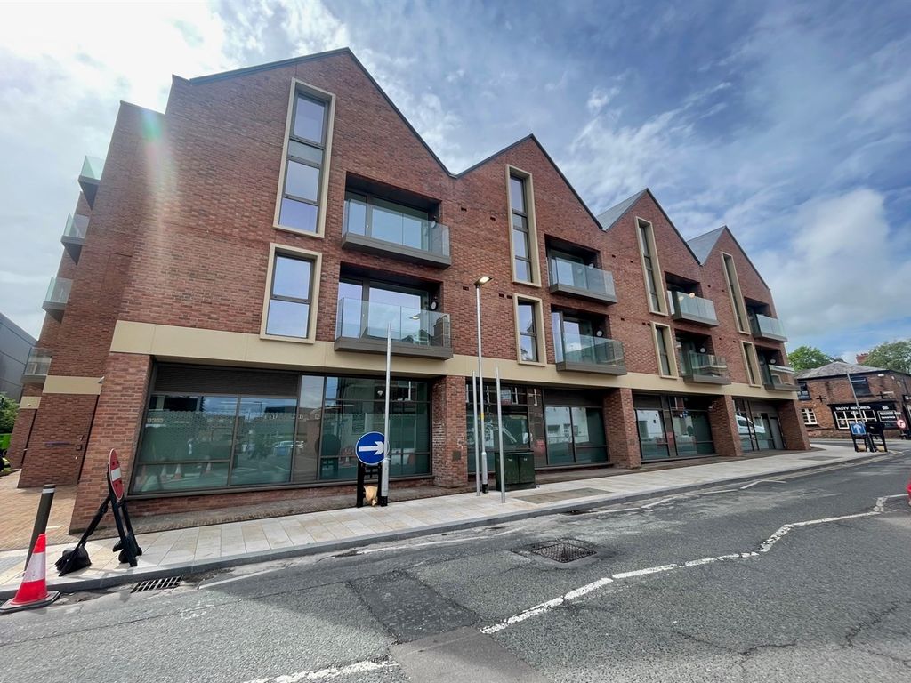 2 bed flat to rent in Regent Road, Altrincham WA14 Zoopla