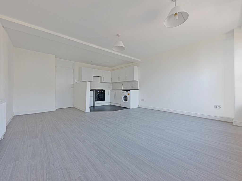 1 bed flat to rent in Cambridge Heath Road, London E2, £1,750 pcm Zoopla