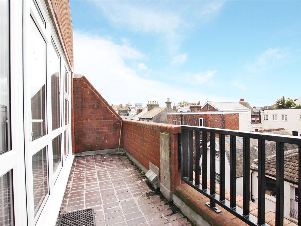 1 Bed Flat To Rent In Guildbourne Centre, Worthing, West Sussex BN11 ...