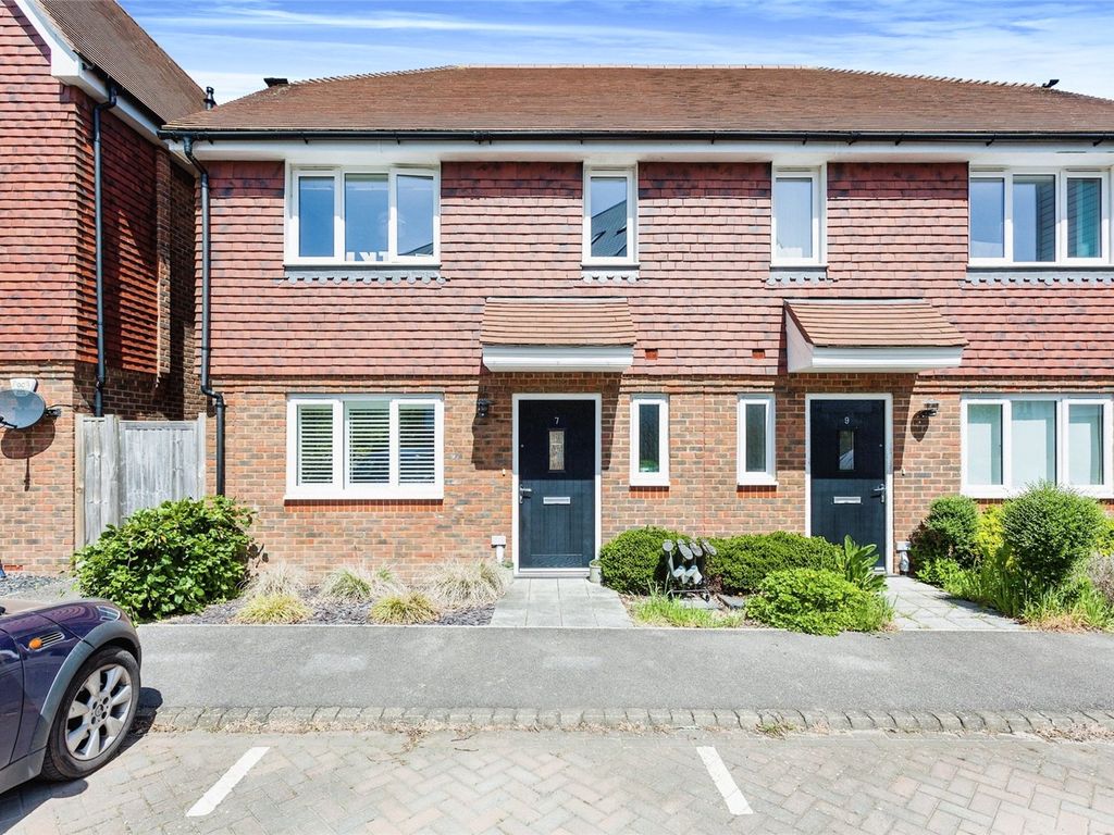 3 bed detached house for sale in Bricklayer Lane, Faygate, Horsham