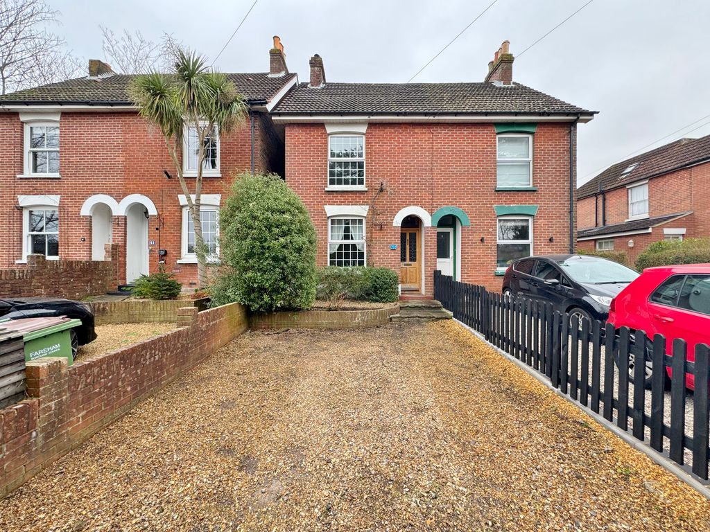 2 bed semidetached house for sale in Catisfield Lane, Fareham PO15, £