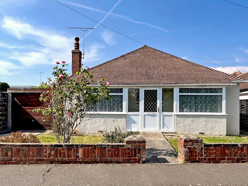 3 bed bungalow for sale in Worthing Road, East Preston, West Sussex
