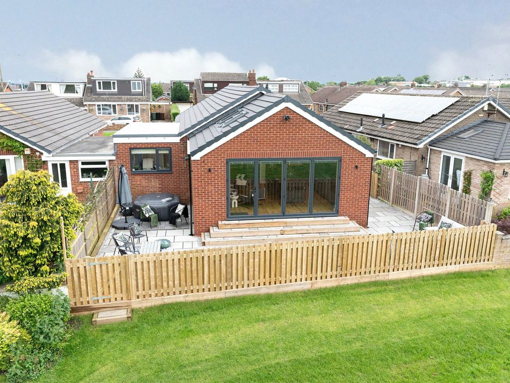 3 bed bungalow for sale in Templegate Crescent, Leeds, West Yorkshire