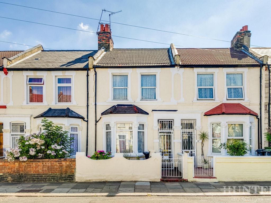 3 bed terraced house for sale in Arnold Road, London N15 Zoopla
