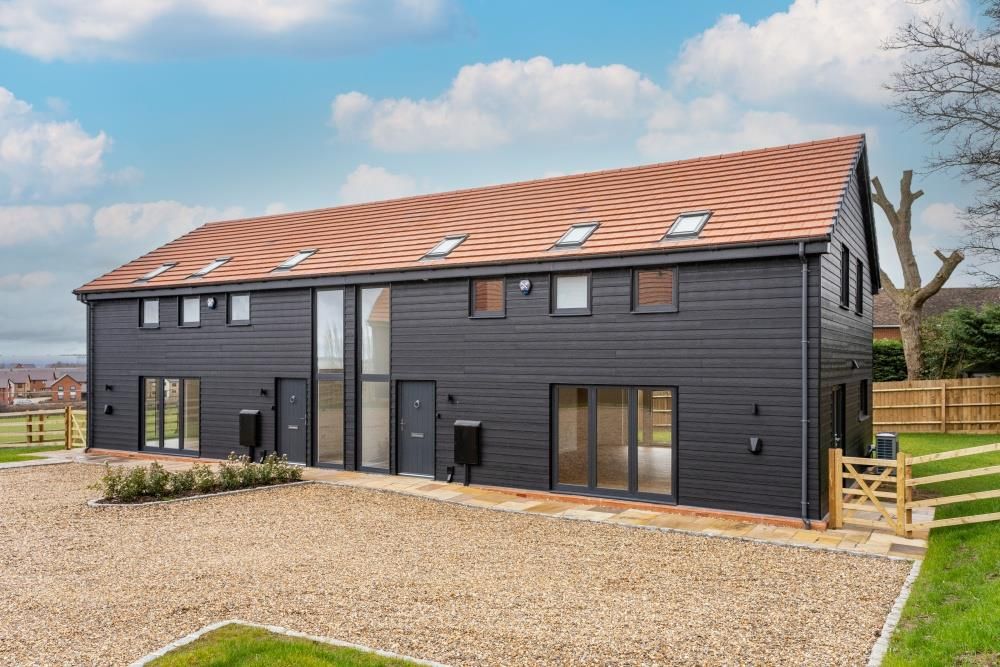 4 bed semidetached house for sale in Stockwell Lane, Wavendon, Milton