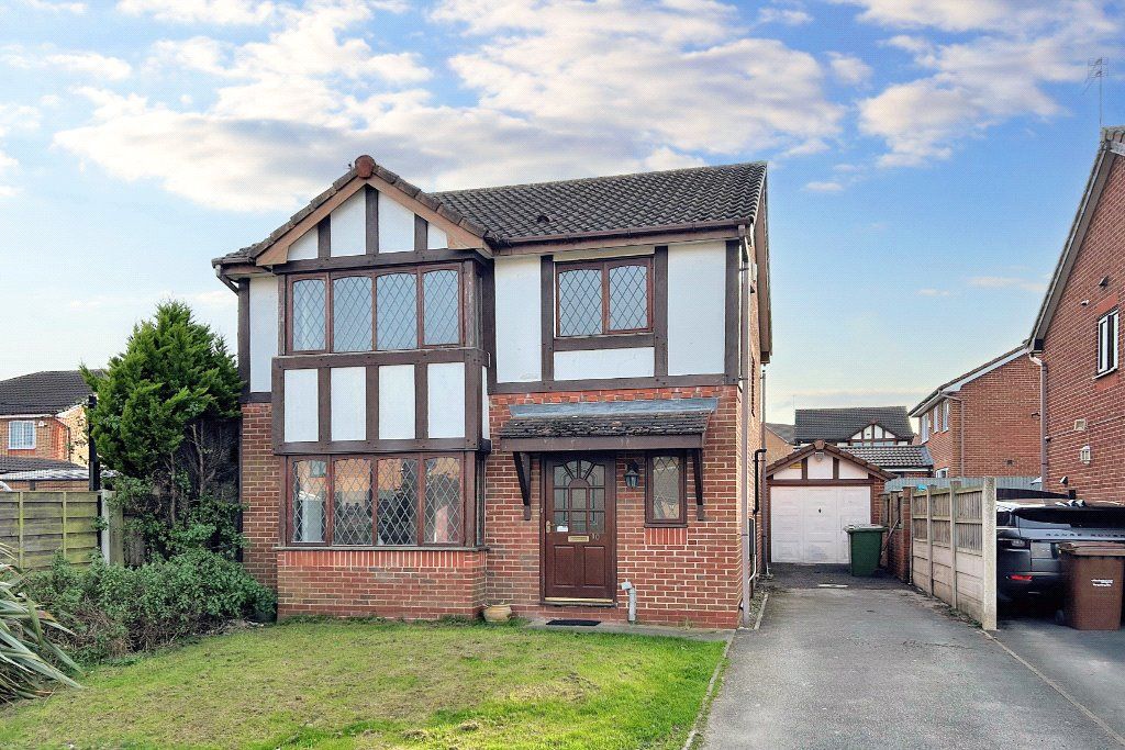 3 bed detached house for sale in Willow Mount, Alverthorpe, Wakefield