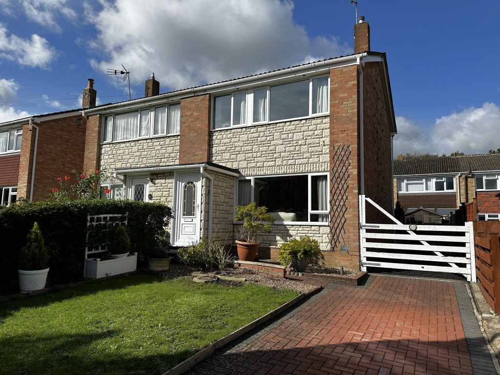 3 bed semidetached house for sale in Furzedale Park, Hythe, Southampton SO45, £285,000 Zoopla