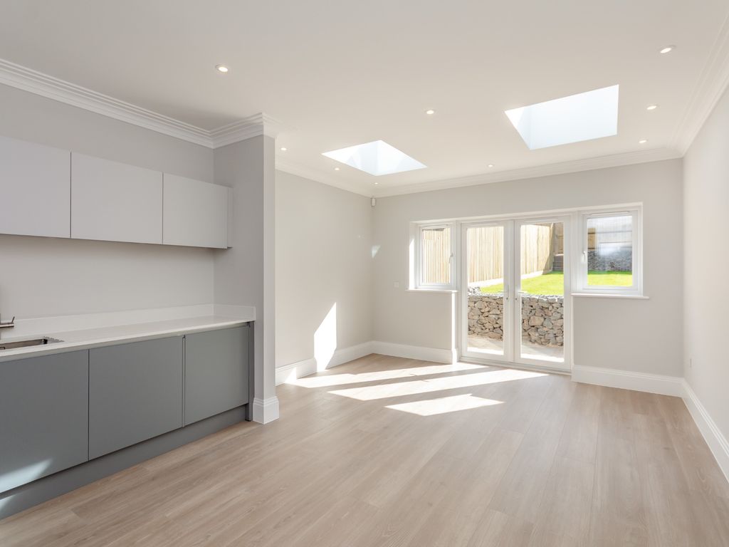 New home, 3 bed end terrace house for sale in Hivings Hill, Chesham HP5