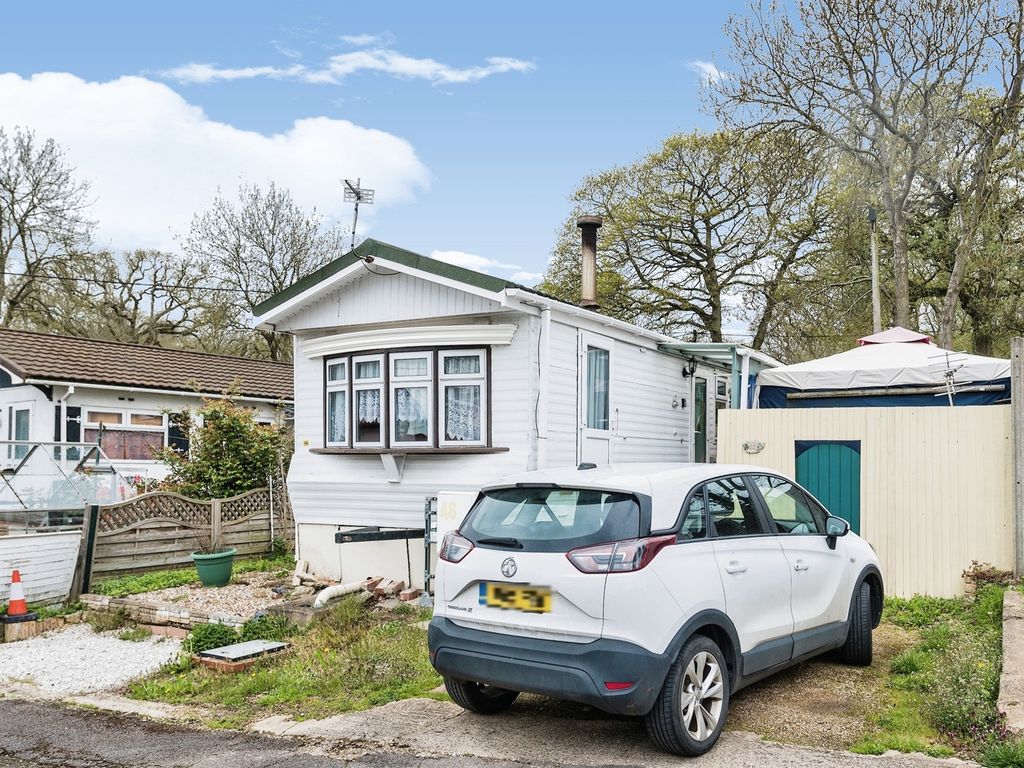 2 bed mobile/park home for sale in Sycamore Crescent, Radley, Abingdon OX14, £100,000 Zoopla