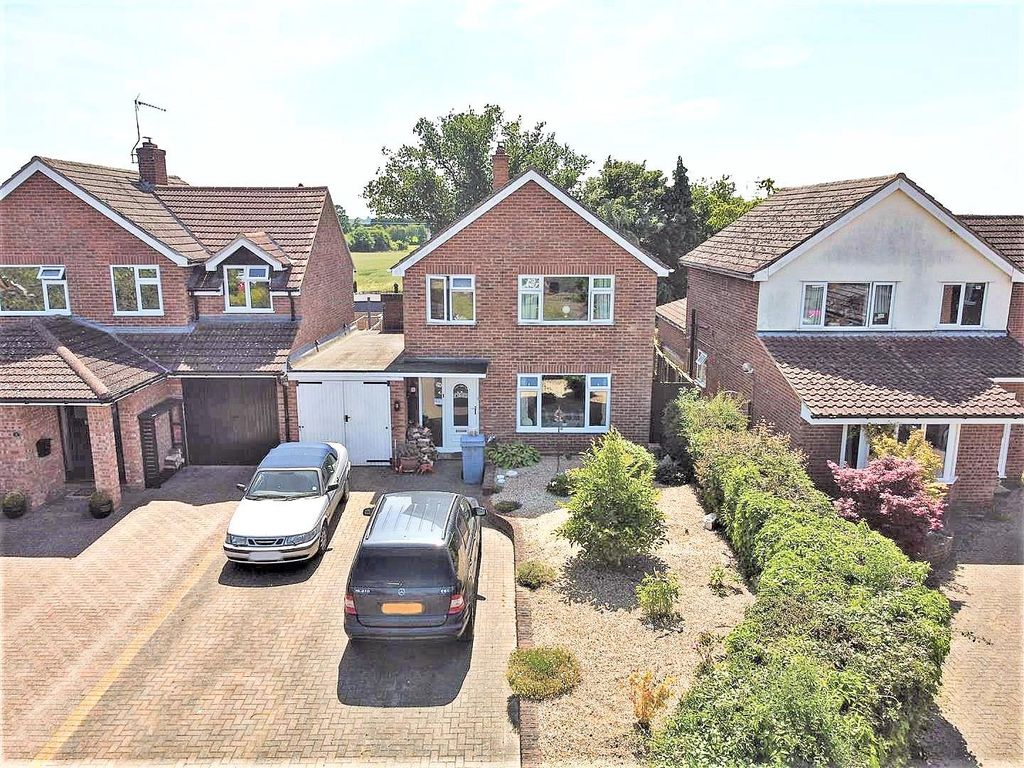 3 bed detached house for sale in Dales View, Washbrook, Ipswich IP8