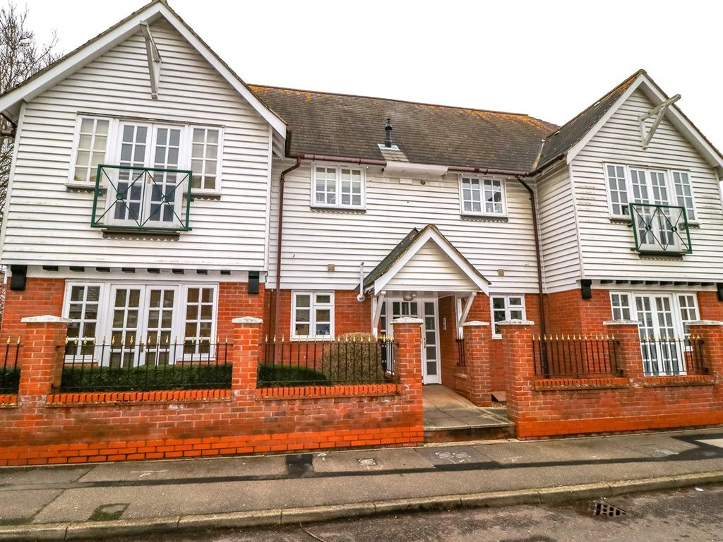 2 bed flat for sale in Old Ferry Road, Wivenhoe, Colchester CO7 Zoopla