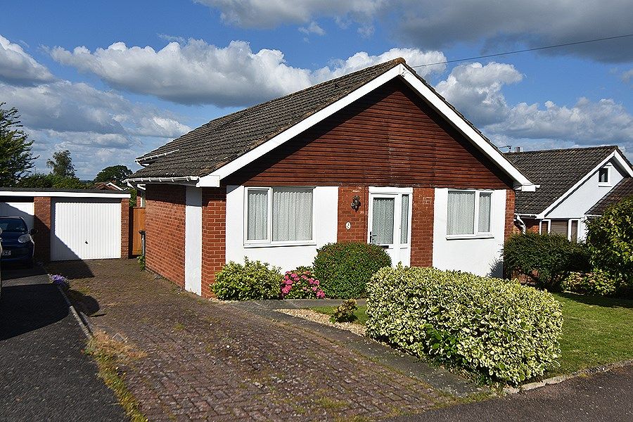 3 bed detached bungalow for sale in Crockwells Close, Exminster, Exeter