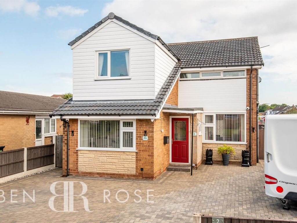 3 bed detached house for sale in Holly Close, ClaytonLeWoods, Chorley