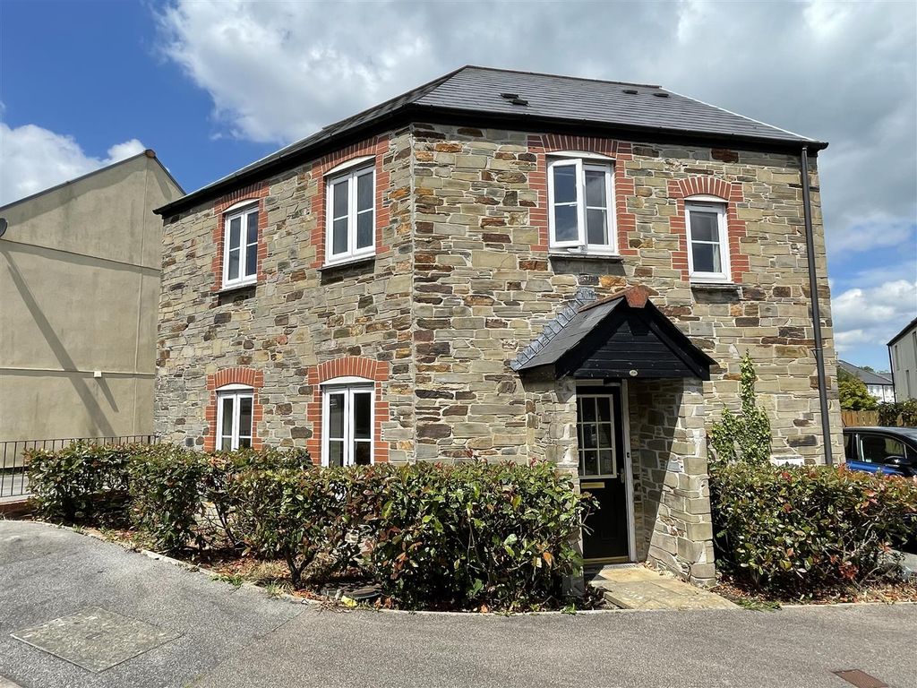 3 bed property for sale in Goonbarrow Meadow, Bugle, Bugle PL26 Zoopla