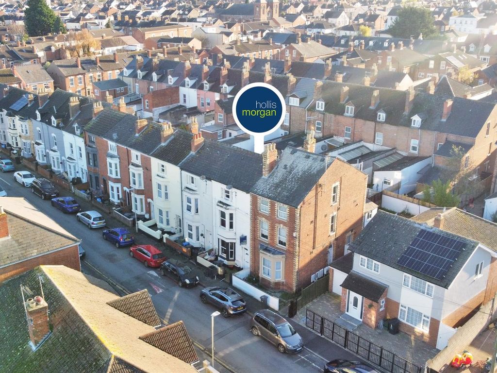 4 bed terraced house for sale in Pembroke Street, Tredworth, Gloucester