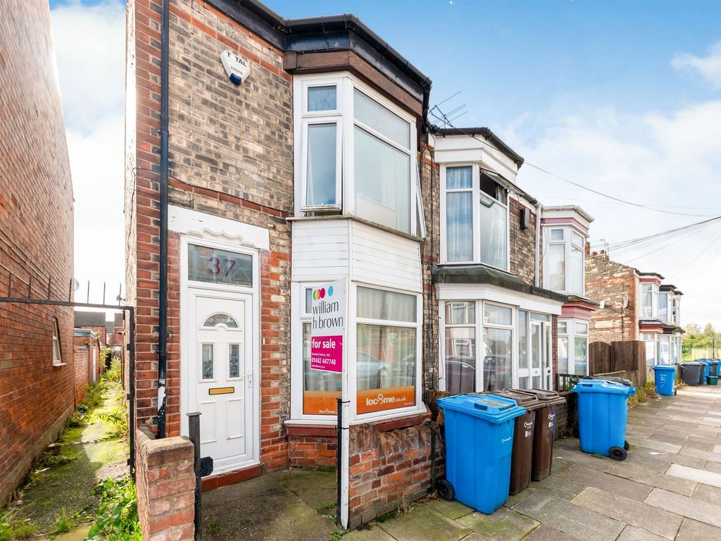 2 bed terraced house for sale in Manvers Street, Hull HU5, £90,000 Zoopla