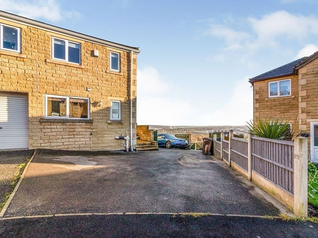 3 bed semidetached house to rent in Ridge View Drive, Sheffield, South