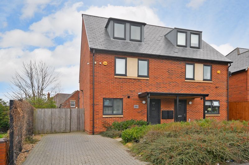 3 bed semidetached house for sale in Lavender Way, Wincobank