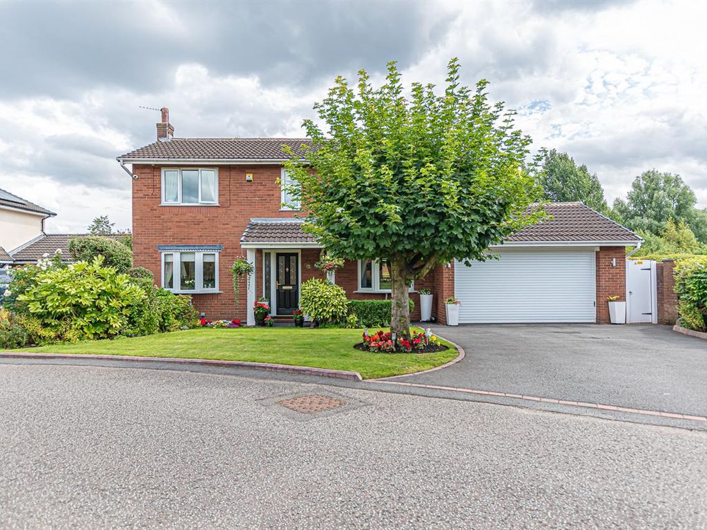 3 bed detached house for sale in Hawkshaw Close, Locking Stumps