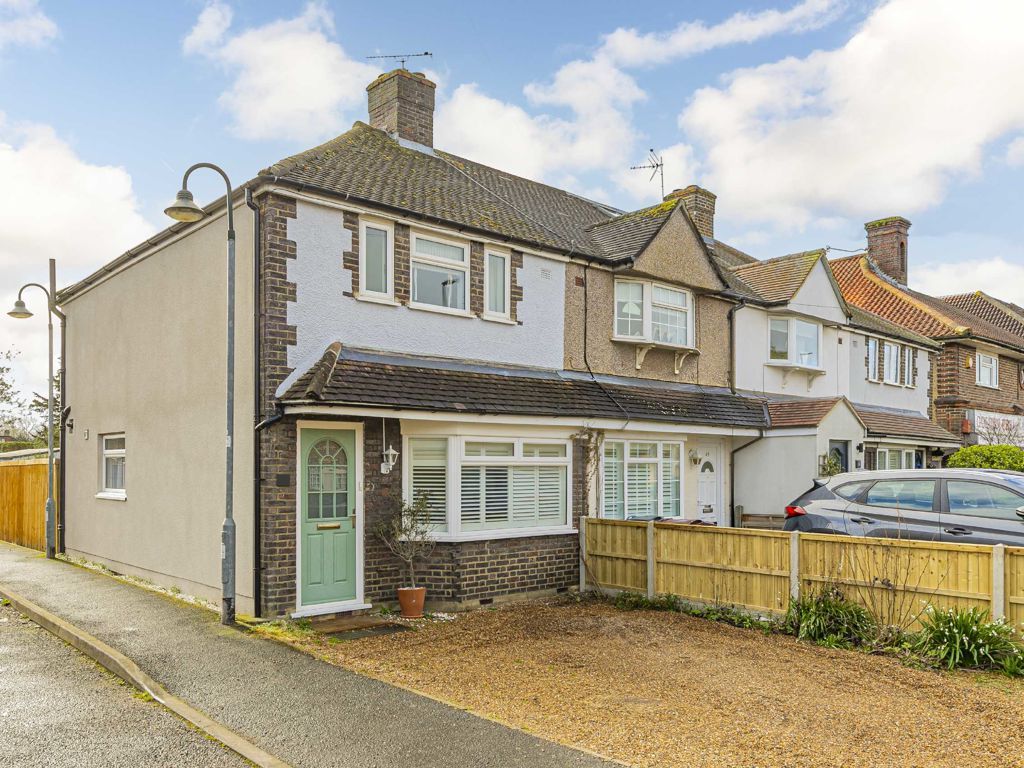 2 bed property to rent in Swan Road, Feltham TW13, £1,850 pcm Zoopla