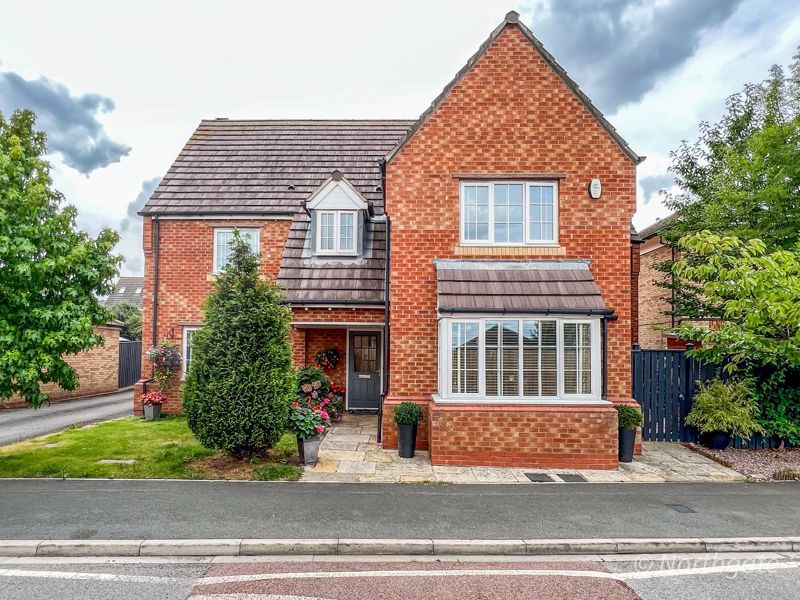 5 bed detached house for sale in Lullingstone Crescent, Ingleby Barwick