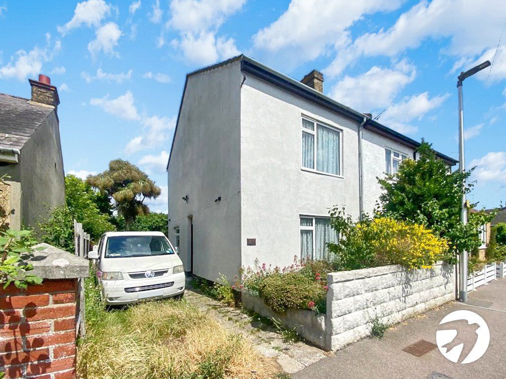 3 bed end terrace house to rent in William Street, Rainham, Gillingham