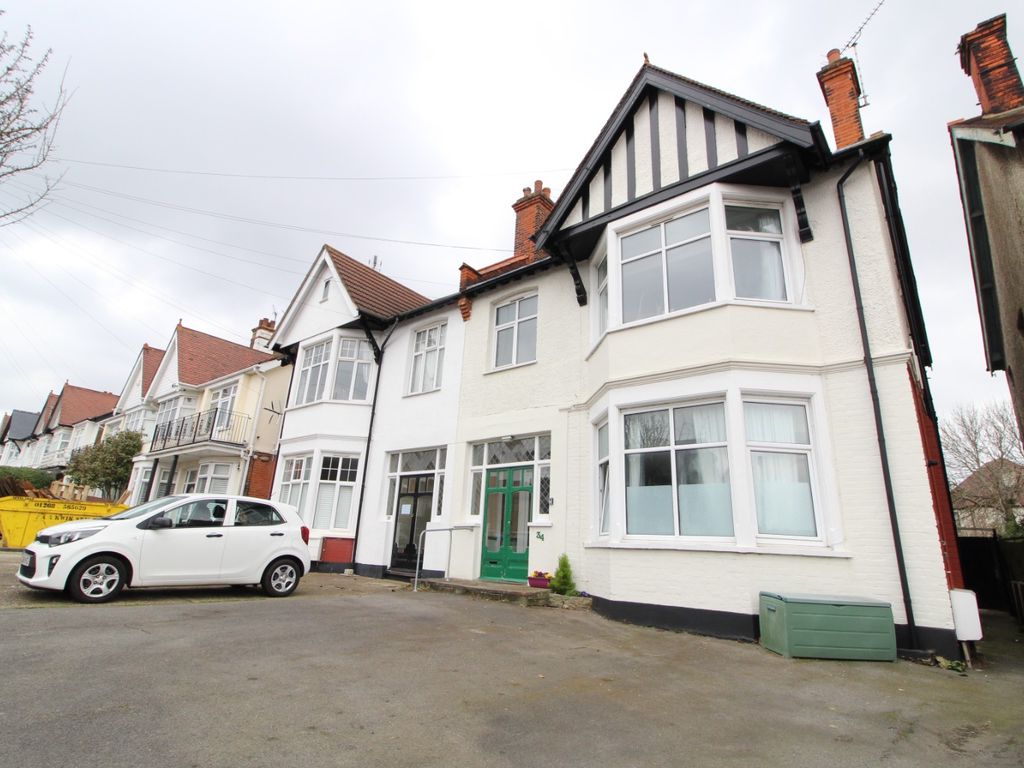 1 bed flat to rent in Crowstone Avenue, WestcliffOnSea SS0, £750 pcm Zoopla