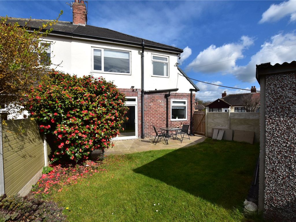 3 bed semidetached house for sale in Oak Road, Leeds LS15 Zoopla