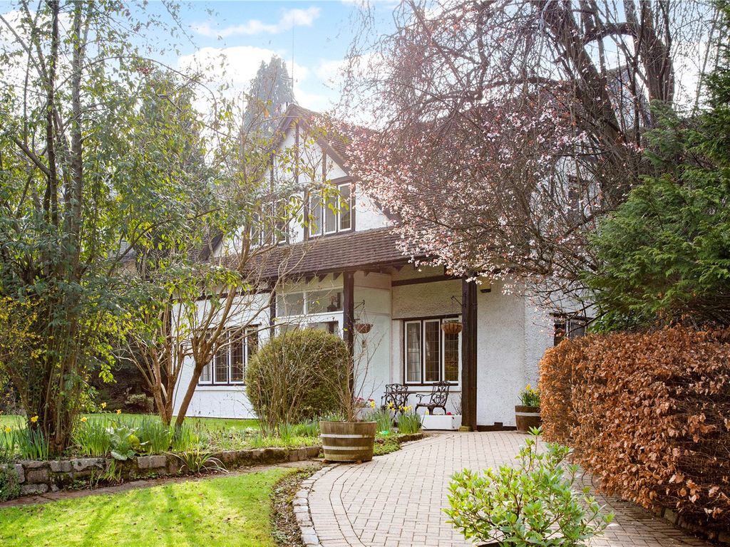 4 bed detached house for sale in Weald Way, Caterham, Surrey CR3, £1,100,000 Zoopla