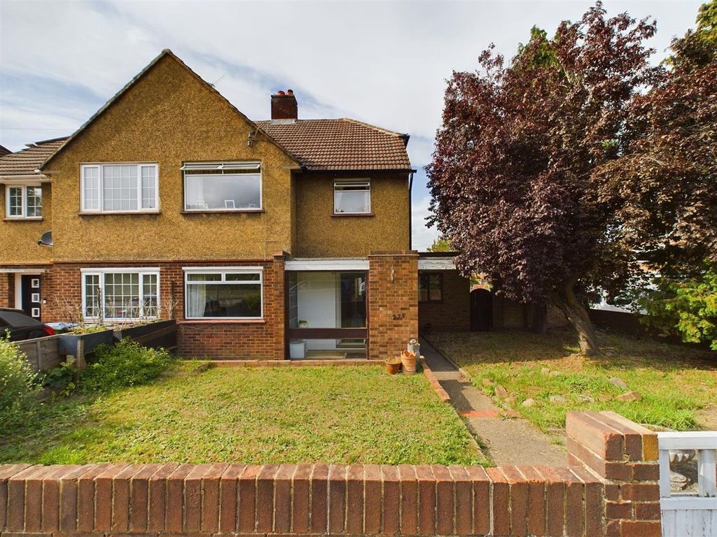 3 bed semidetached house for sale in Terrace Road, WaltonOnThames
