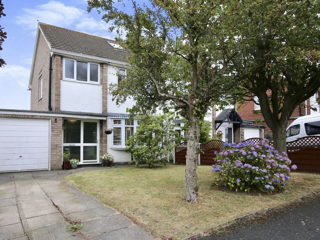 3 bed semidetached house for sale in Beech Road, Eccleshall, Stafford