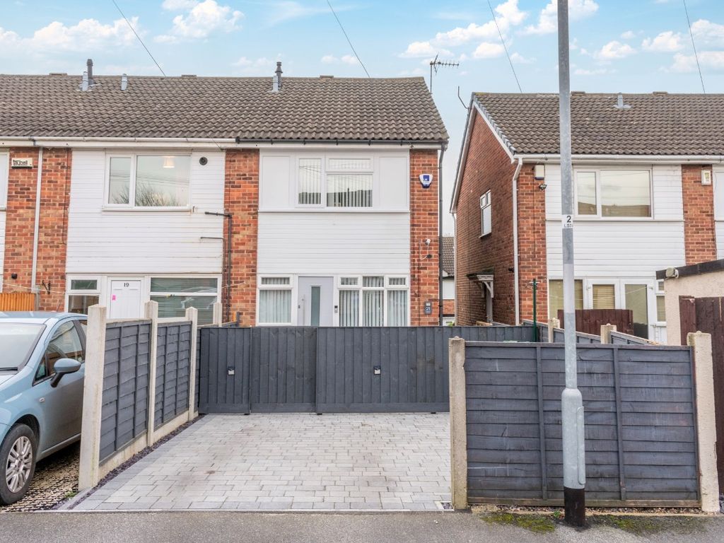 2 bed end terrace house for sale in Lawns Terrace, New Farnley, Leeds