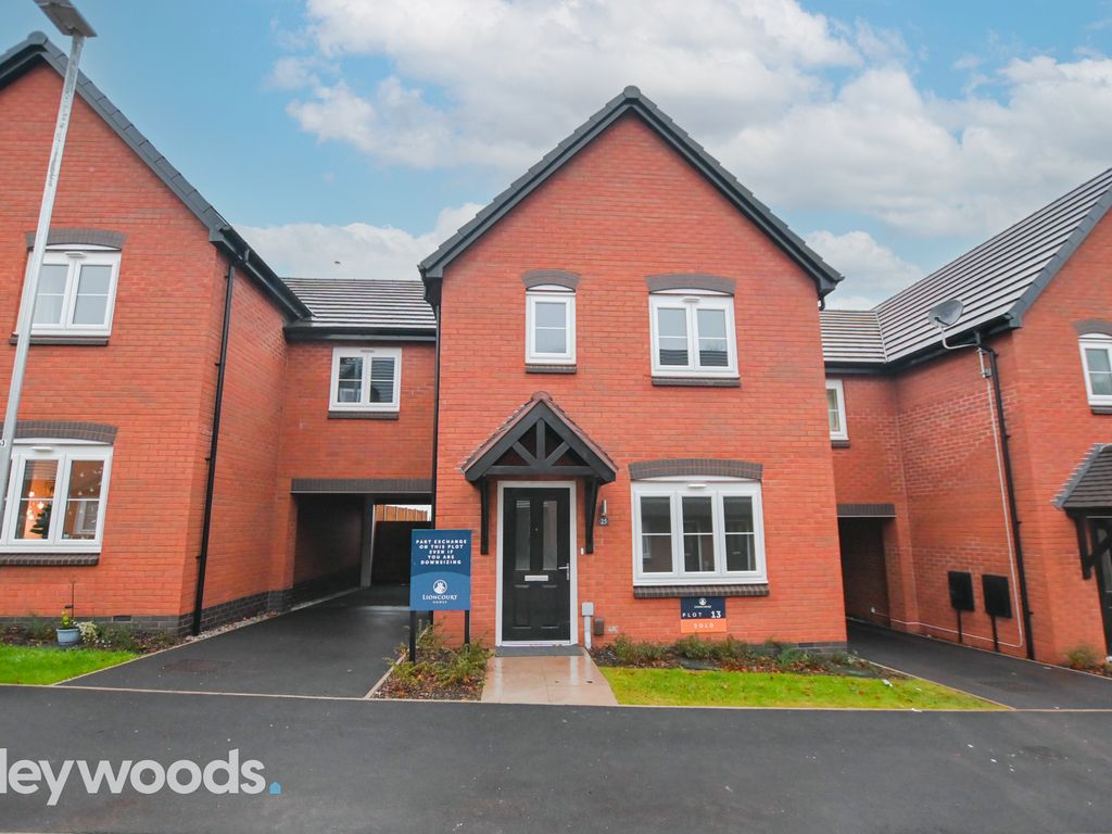 New home, 3 bed terraced house for sale in The Laurel, Queens Gate