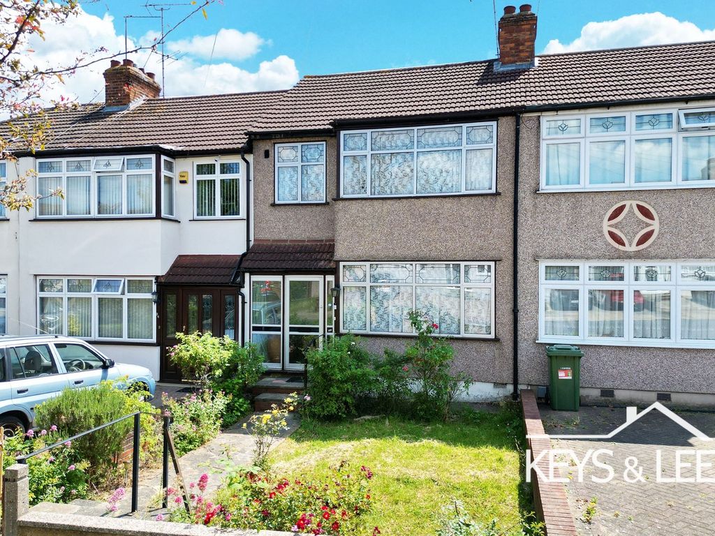 3 bed terraced house for sale in Heather Way, Rise Park, Romford RM1, £375,000 Zoopla