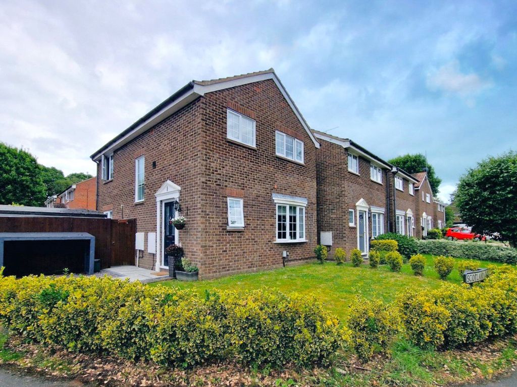 4 bed detached house for sale in Scotland Close, Ash Vale, Surrey GU12, £490,000 Zoopla