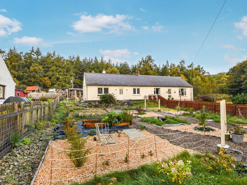 2 bed semidetached house for sale in Sunnybrae, Blair Atholl