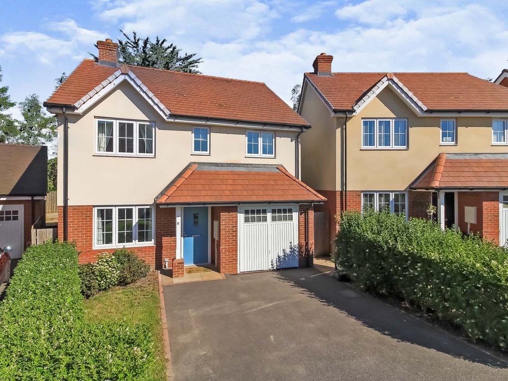 4 bed detached house for sale in Bramley Avenue, Horam, Heathfield