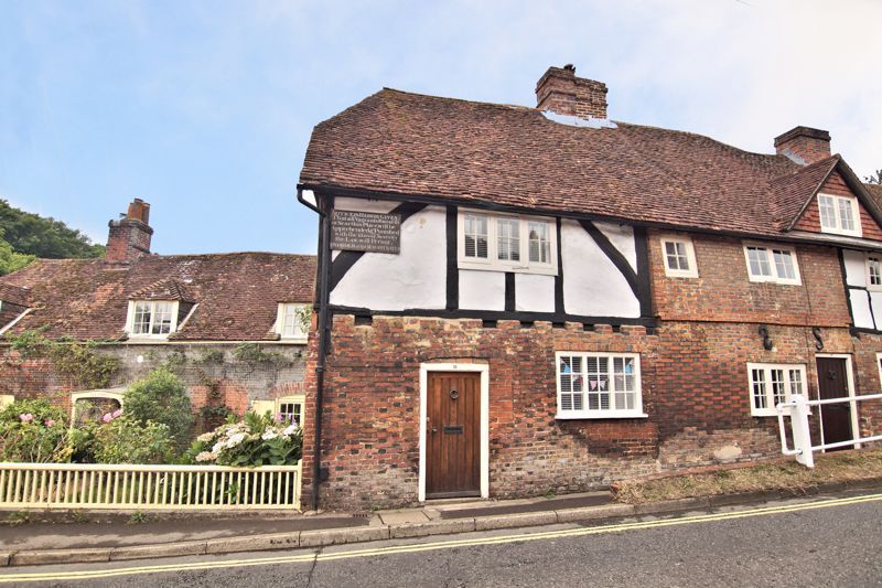 2 bed end terrace house for sale in Bridge Street, Wickham, Fareham