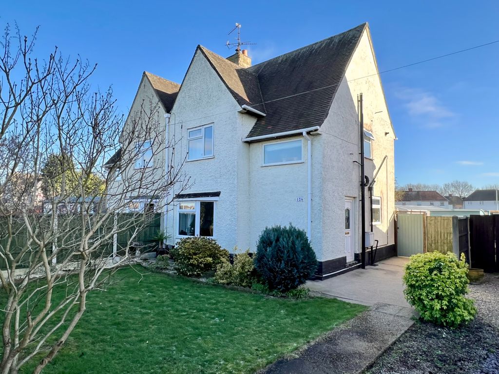 3 bed semidetached house for sale in Lincoln Road, Newark NG24 Zoopla