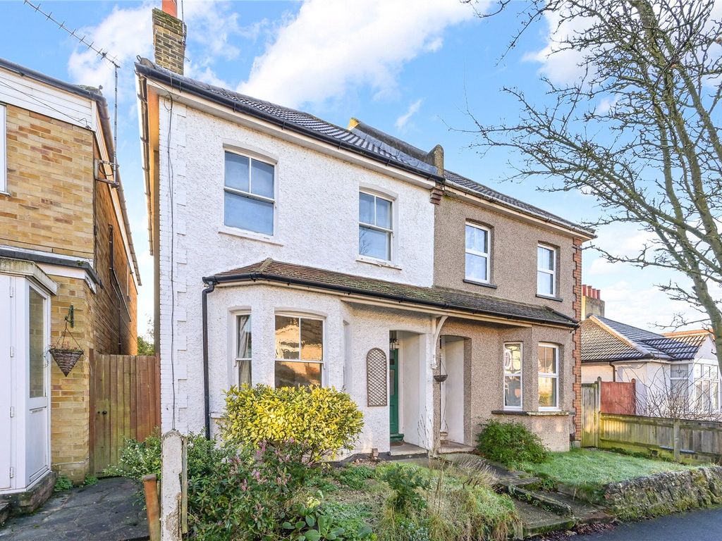 4 bed semidetached house for sale in Gordon Road, Carshalton Beeches