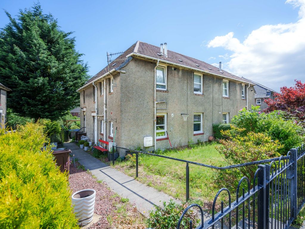 2 bed cottage for sale in Queens Drive, Alexandria G83, £70,000 Zoopla