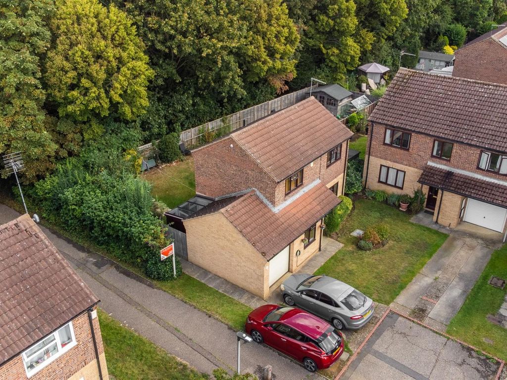 3 bed detached house for sale in Kingfishers, Orton Wistow