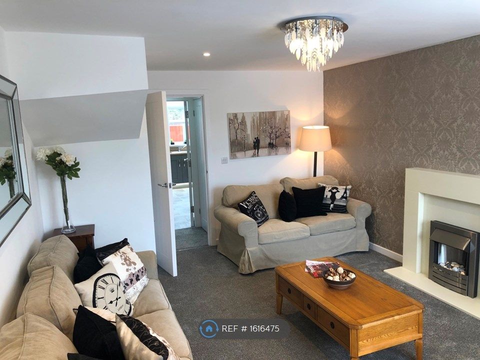 4 bed semidetached house to rent in Flass Lane, BarrowInFurness LA13