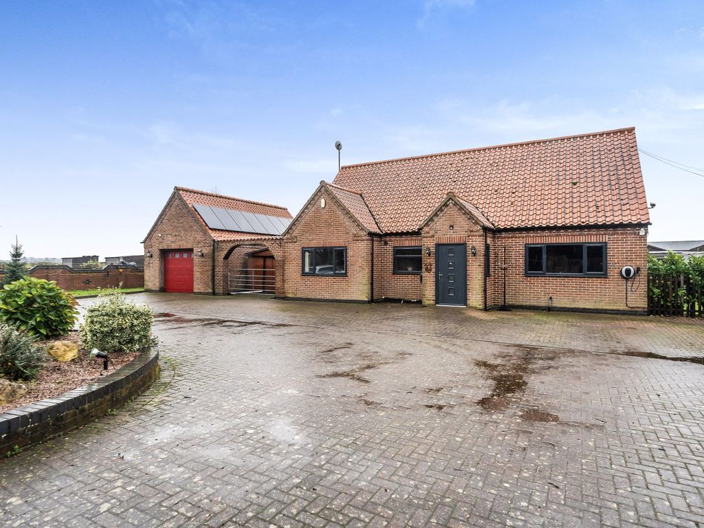 3 bed bungalow for sale in Harby Road, Wigsley, Newark NG23, £750,000