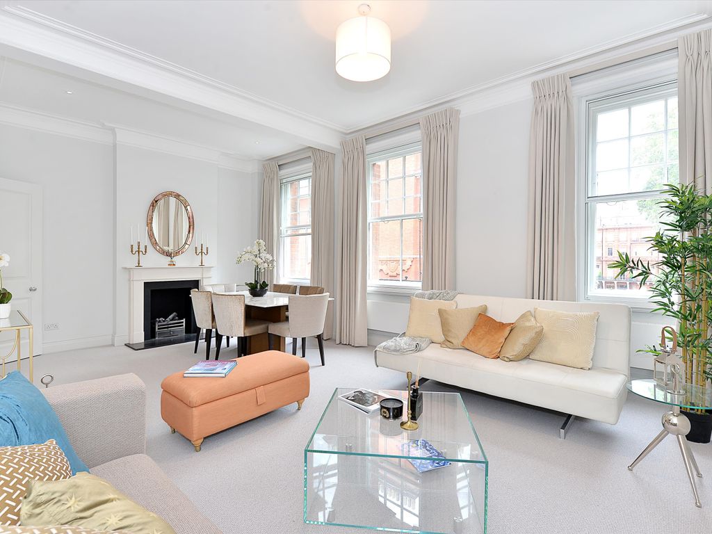 3 bed flat to rent in Cadogan Square, London SW1X Zoopla
